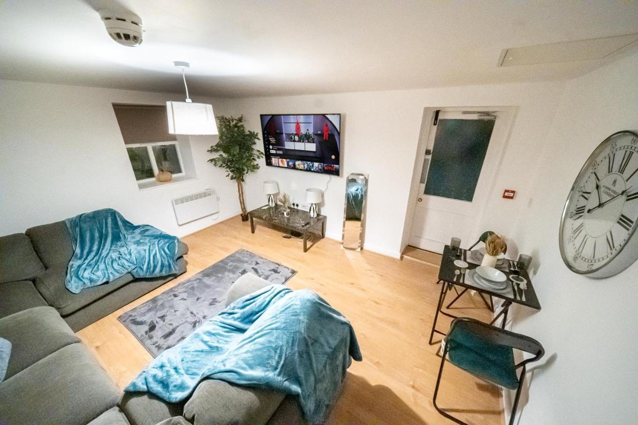 Cozy 2-bedroom Ground-floor Near Kirkstall Shopping Centre Appartement
