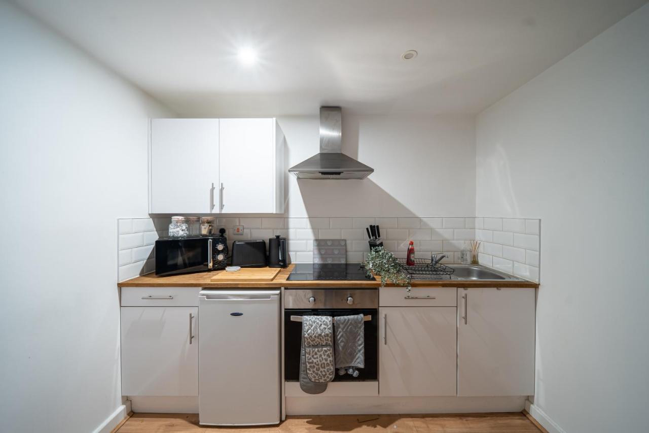 Cozy 2-bedroom Ground-floor Near Kirkstall Shopping Centre Appartement Leeds (West Yorkshire)